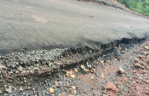 301.16 लाख की प्रधानमंत्री जन मन सड़क 4 महीने में ही ध्वस्त