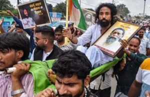 14 परीक्षाएं रद्द होने के बाद भी नहीं थमा संघर्ष, पेपर लीक पर गारंटी मांगेंगे छात्र