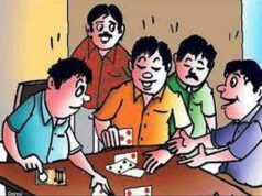 जुआ खेलते 7 आरोपी गिरफ्तार, ₹2.01 लाख की सामग्री समेत 6 बाइक जब्त