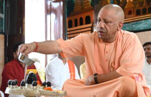 -काशी में दिन भर गूंजा शिव का उद्घोष, अयोध्या भी शिवमय हुई
