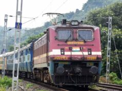 Train Delay Reasons: मौसम ही नहीं, इन बड़े कारणों से घंटों लेट हो जाती हैं ट्रेनें