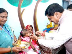 लाड़ली बहनों और बेटियों ने रक्षासूत्र बांधकर मुख्यमंत्री का किया आत्मीय स्वागत