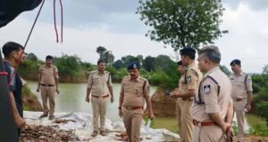 जहरीली शराब केस में पुलिस की बड़ी कार्रवाई, रवि लखेरा के पैर में लगी गोली; 26 पेटी शराब भी बरामद
