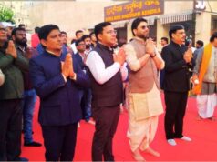 ढाई साल बाद बदले काशी विश्वनाथ मंदिर के CEO विश्वभूषण मिश्र