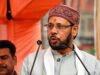 सपा कार्यालय के लगी होर्डिंग पर ब्राह्मणों को घुटनों के बल बैठा दिखाया, मनोज पांडेय बोले- ये बर्दाश्त नहीं