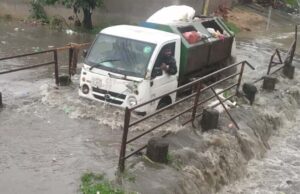 झारखंड में बारिश का कहर, सोन और कोयल नदी उफान पर, गांवों में बढ़ा खतरा