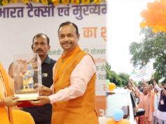 मुख्यमंत्री ने भारत टैक्सी के 5 सारथियों को किया सम्मानित, लाभार्थियों को बांटे चेक