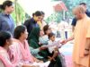 गोरखपुर में लगातार दूसरे दिन जनता दर्शन में सीएम योगी ने सुनीं करीब 150 लोगों की समस्याएं