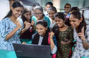 चूल्हे-चौके से लाइब्रेरी तक पहुंचीं बिहार की महिलाएं, बनीं ‘डिजिटल एडुप्रेन्योर’; 61% छात्राएं उठा रहीं लाभ