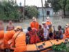 बाढ़ में योगी सरकार का राहत अभियान तेज, 19 हजार से ज्यादा लोगों को सुरक्षित स्थानों पर पहुंचाया