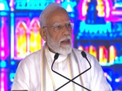 वडोदरा में PM मोदी का कांग्रेस पर निशाना, ‘हमने बनाए 50 हजार रेल कोच, कांग्रेस 50 हजार टॉयलेट भी नहीं बना पाई’