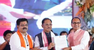मुख्यमंत्री विष्णु देव साय के नेतृत्व में छत्तीसगढ़ में योजनाओं का प्रभावी क्रियान्वयन, प्रतिदिन 1600 से अधिक आवास हो रहे पूर्ण : केंद्रीय मंत्री चौहान