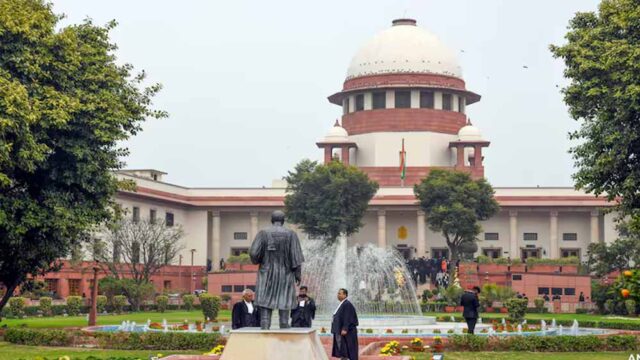 Supreme_Court_93.jpg
