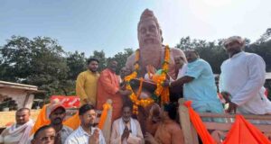 योगी सरकार का बड़ा कदम, लखनऊ में गोमती तट पर स्थापित हुई महर्षि वाल्मीकि की प्रतिमा