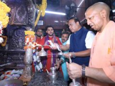 CM योगी और हिमंता बिस्वा सरमा ने काशी में किए बाबा विश्वनाथ और काशी कोतवाल के दर्शन