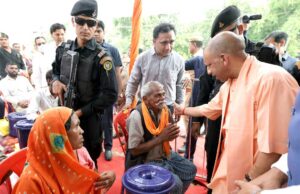 मुख्यमंत्री ने फैजुल्लागंज से नैमिष तक किया हवाई सर्वेक्षण