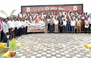 खेत बचाओ अभियान के तहत किसानों को उन्नत सरसों बीज का वितरण