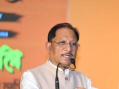 मुख्यमंत्री साय ने ‘शौर्यांजलि : बस्तर के नायकों को समर्पित’ कार्यक्रम में अमर शहीदों को अर्पित की श्रद्धांजलि