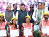 15 योजनाओं से श्रमिक परिवारों को मिल रहा आर्थिक संबल, बच्चों की शिक्षा, मातृत्व सहायता और सामाजिक सुरक्षा का सहारा